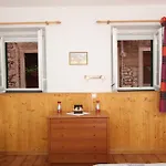 Pupa Διαμέρισμα *