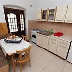 Pupa Διαμέρισμα *