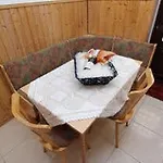 Pupa Διαμέρισμα *