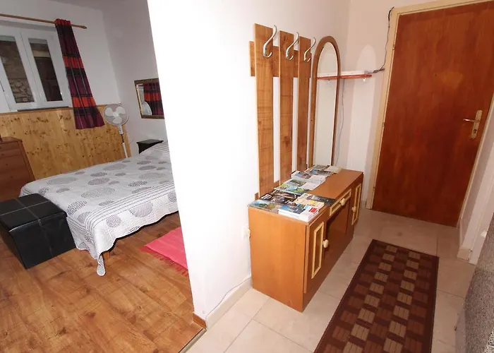 아파트 Pupa 로비니