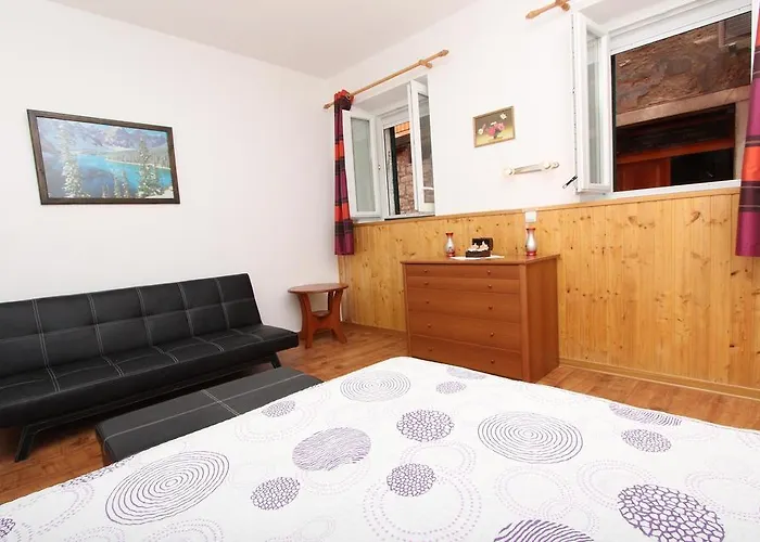 아파트 Pupa 로비니