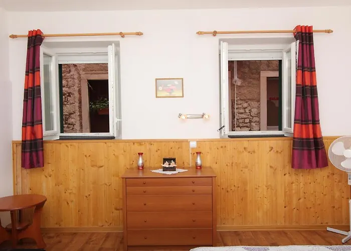 Pupa Διαμέρισμα *