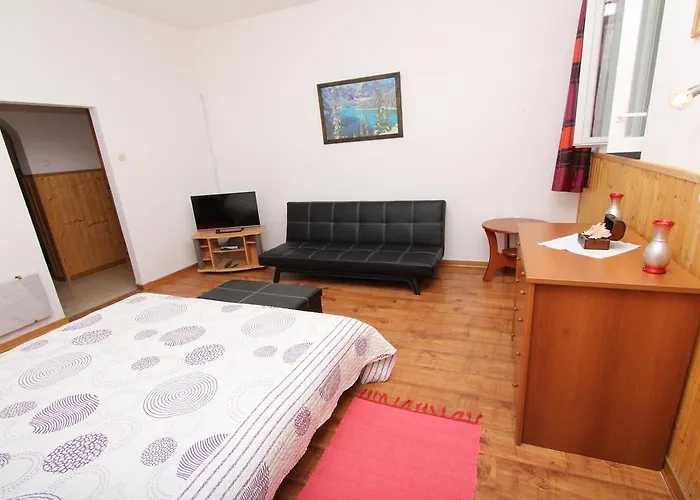 아파트 Pupa 로비니